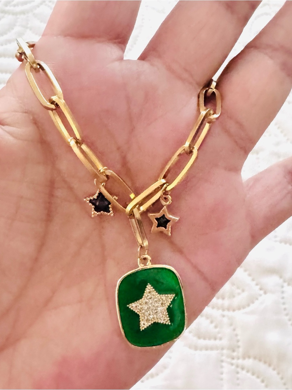 14K Gold Plated Green Star Dangle Charm Women's Bracelet.. New